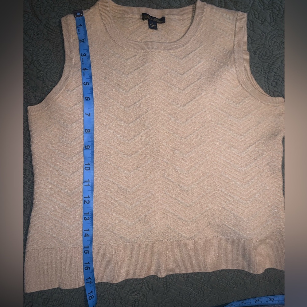 Brooks Brothers Large Women's Cream Sleeveless Sweater Vest wool great tailoring - Picture 4 of 8